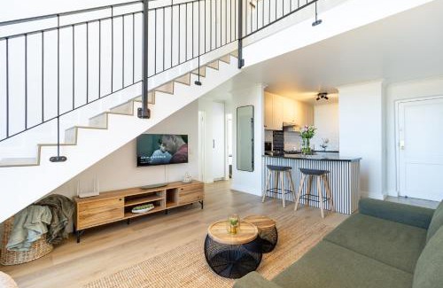 Century City Apartment | 2 Bedroom, Mountain View Penthouse, Century City