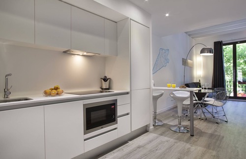 Hostafrancs Apartment | Family-Friendly 2 Bedroom Retreat near Plaza España