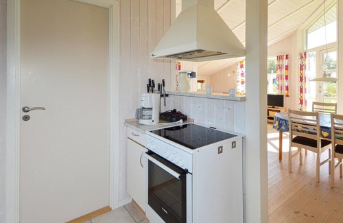 Pøt Strandby House | Family-Friendly 2 Bedroom Accommodation with Ocean Views