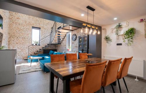 Central Dalmatia House | Charming 2 Bedroom Home with Pool in Biorine