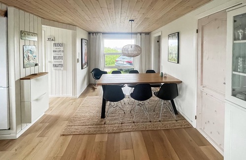 Hjørring House | Pet-Friendly 2 Bedroom Retreat with Ocean Views in Hjørring