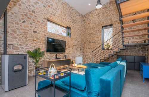 Central Dalmatia House | Experience Comfort and Relaxation in Our Pet-Friendly Retreat