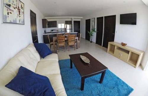 El Astillero Condo | Ocean View Condo with Pool and Spa Amenities for Families