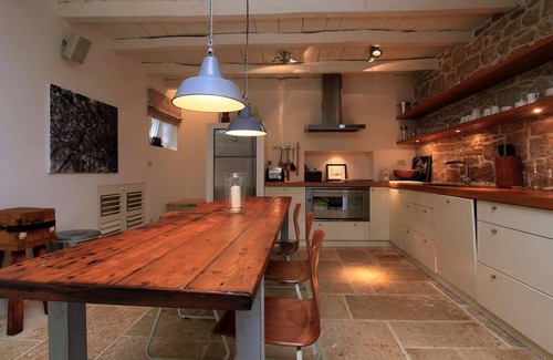 Visnjan House | Family-Friendly 2 Bedroom Retreat in Beautiful Porec