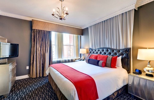 Lower Nob Hill Resort | Spacious 2 Bedroom Presidential Wyndham Canterbury Suite