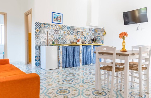 Monte Chiaro House | Family-Friendly Getaway with Hot Tub & Kitchen Amenities