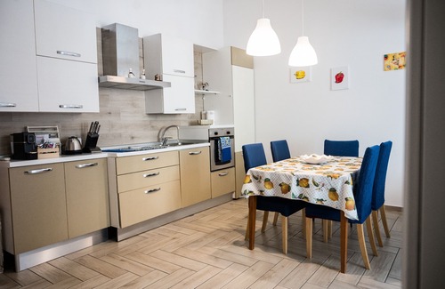 Marini House | Pet-Friendly Retreat with Pool and Spa Amenities