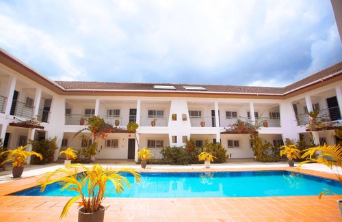 Sekondi-Takoradi Apartment | Elegant 2-Bedroom Serviced Apartment with Pool in Takoradi