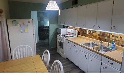New Albany House | 2-bedroom, sleeps 5, 15 min to downtown Louisville