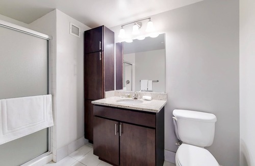 White Plains Apartment | 2 Bedroom Steps from Metro-North to NYC