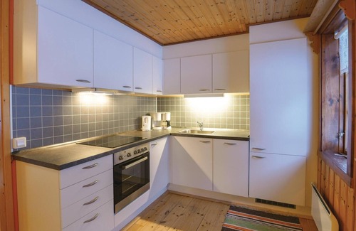 Syssleback House | Cozy 2-Bedroom Retreat in Sysslebäck with Lake View