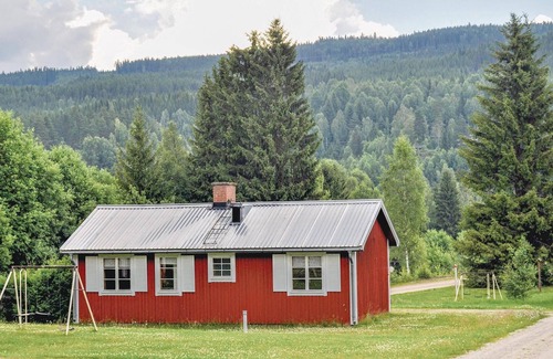 Syssleback House | Cozy 2-Bedroom Retreat in Sysslebäck with Lake View