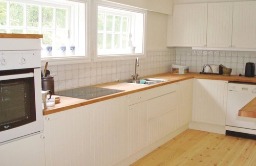 Eskilstuna House | Tranquil Lakeside Retreat with Horse Paddocks & Spa