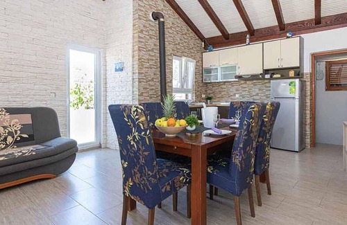 Tkon House | 2 bedroom stunning home in Tkon