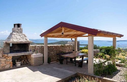 Tkon House | 2 bedroom stunning home in Tkon