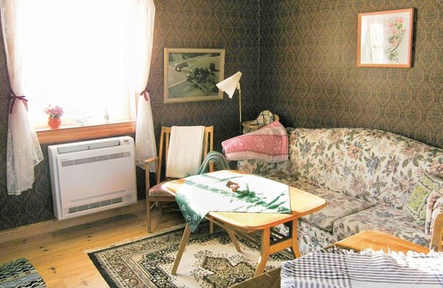 Hestra House | Charming Cottage Retreat with Lake View and Farm Animals