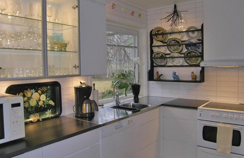 Jaranas House | Experience Lake Bolmen Views with Family-Friendly Amenities