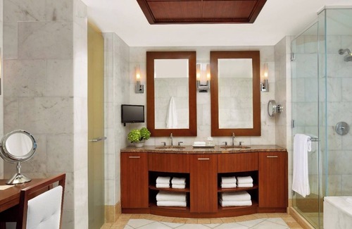 Paradise Island Resort | 2 Bedroom Suite Ocean View - 2 King bed, Max Occupancy 8 Guests
