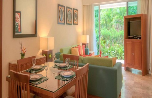 Villa Juarez Resort | Family-Friendly 2 Bedroom Suite at Mayan Palace Vidanta