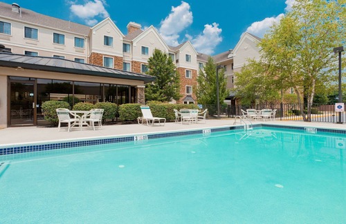 Allentown Condo | Family-Friendly 2 Bedroom Suite with Breakfast & Wi-Fi