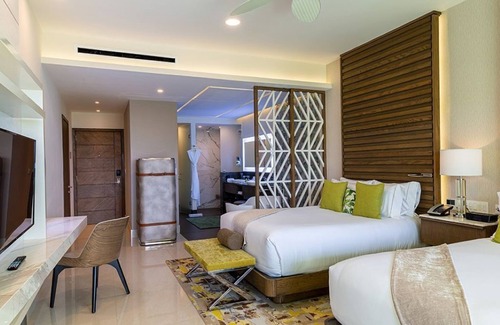Playa Mujeres Resort | 2 Bedroom Swim Up at Garza Blanca Resort and Spa