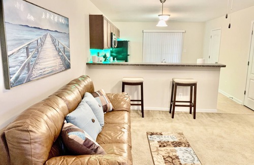 Westgate House | Cozy 2-Bedroom Townhouse Near Shops and Oceanfront Views