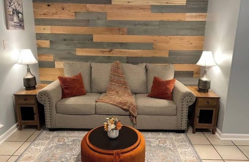 New Roads House | Discover Maison de Ville: Ocean View & Spa Retreat