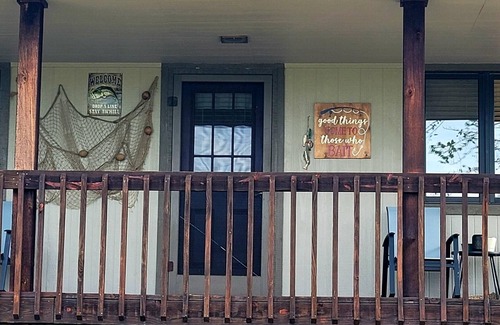 Elk County House | Idyllic House on Private Acreage with Lake View and Pool
