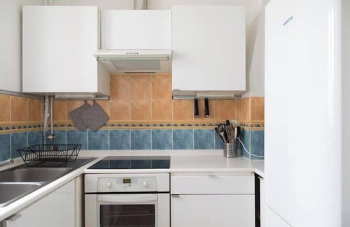 Saint-Louis Apartment | 2-bedroom . Very Close to Paris (Vincennes)