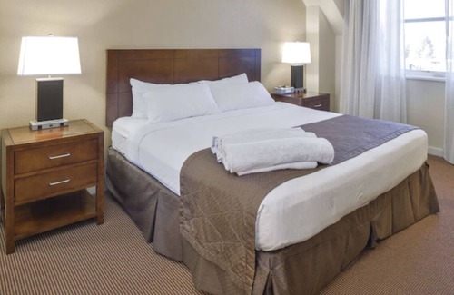 South Lake Tahoe Resort | Idyllic 2 Bedroom Villa at Hilton Lake Tahoe Resort