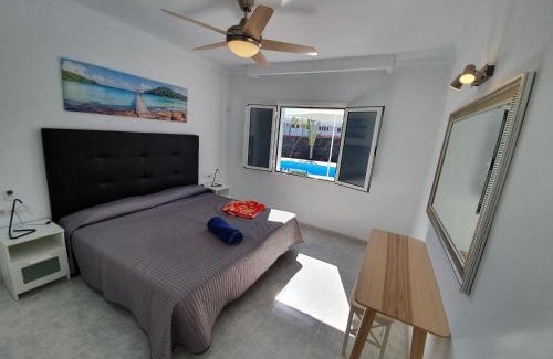 Los Pocillos Villa | Relaxing 2 Bedroom Villas with Private Heated Pools