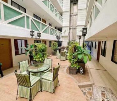 Tagaytay Apartment | 2 Bedroom with Balcony Tagaytay Pet-Friendly