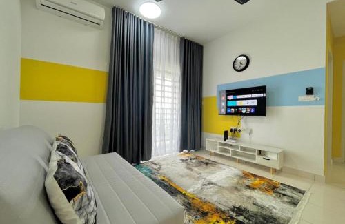 Kota Warisan Apartment | Enchanting 2 Bedroom with Balcony View near KLIA