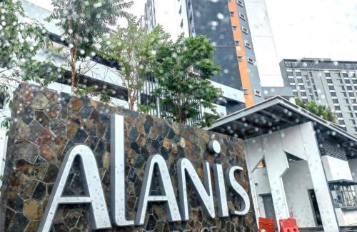 Kota Warisan Apartment | Enchanting 2 Bedroom with Balcony View near KLIA