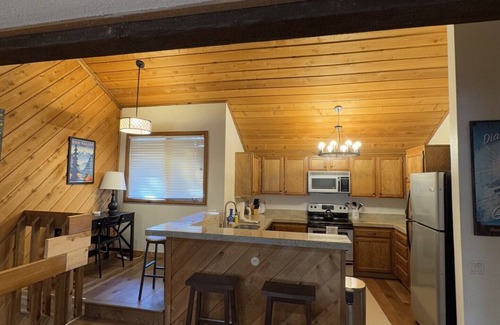 Elkhorn Village Condo | 2 bedroom with loft condo in peaceful Sun Valley with 1G WiFi