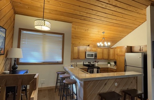Elkhorn Village Condo | 2 bedroom with loft condo in peaceful Sun Valley with 1G WiFi