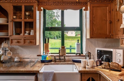 Kenmare Cottage | Perfect 2-Bedroom Cottage Steps from Kenmare Town