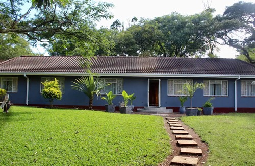 Mutare Apartment | Cozy 2 Bedroom House with Beautiful Garden & Pet Friendly