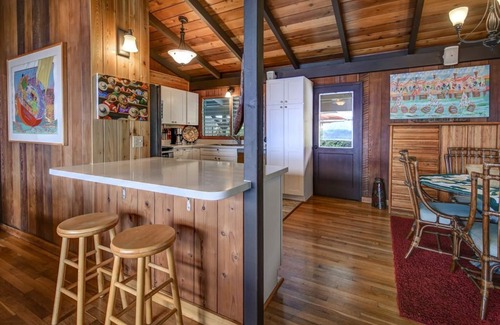 Laupahoehoe House | Oceanfront Cliff House on Hamakua Coast - Guest Rated 9.6