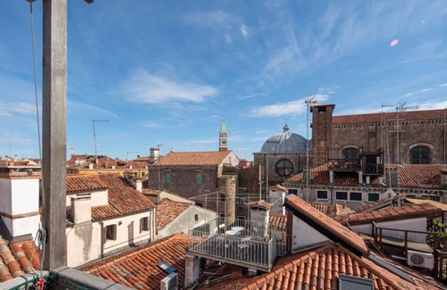 Castello Apartment | Modern Design Flat in Vibrant Venice - Guest Rated 10/10