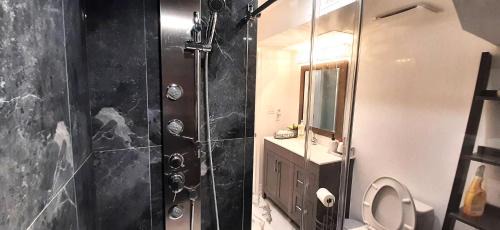 Newmarket Apartment | Child-Friendly 2-Bedroom Apartment with Parking & High Ratings
