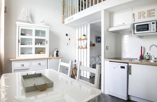 Saint-Martin-de-Re Apartment | Inviting Holiday Apartment LES MOUETTES in Saint Martin de Ré
