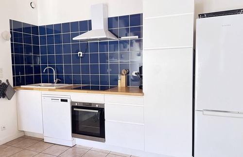 Saint-Martin-de-Re Apartment | Cozy Abys Holiday Home in Saint Martin de Ré with Kitchen