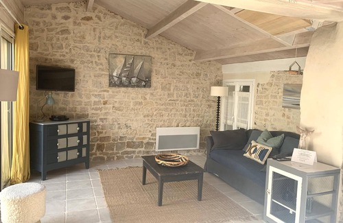Sainte-Marie-de-Re Apartment | Elegant Holiday Home ELOISE in Sainte Marie de Ré