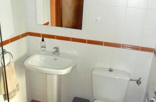 Jerez de la Frontera Old Town Apartment | Comfortable 2-Bedroom Apartment with WiFi in Jerez