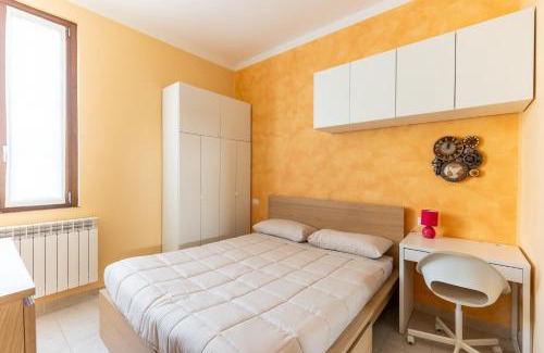 Cesano Boscone Apartment | 2 Bedrooms Apartment with Wi-Fi-Netflix