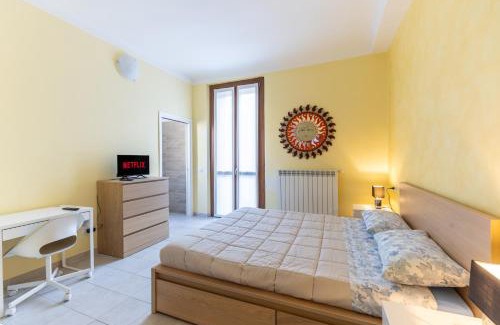 Cesano Boscone Apartment | 2 Bedrooms Apartment with Wi-Fi-Netflix