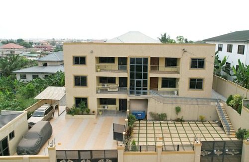 Sekondi-Takoradi Apartment | 2 bedrooms apartment, 4 guests, Starlink WiFi, DSTV, Netflix, free parking