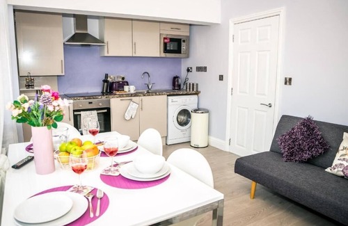 Meads Apartment | Cozy 2-Bedroom Apartment Steps from the Sea