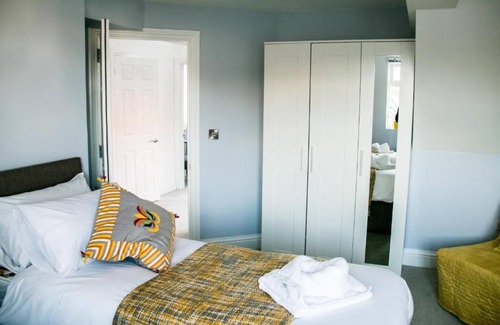 Meads Apartment | Cozy 2-Bedroom Apartment Steps from the Sea